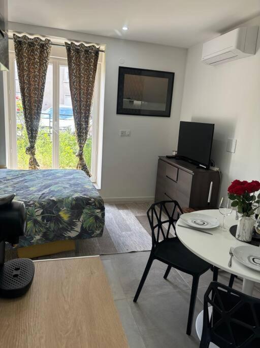 Mozart Cosy Love Room Chasse-sur-Rhône Extérieur photo