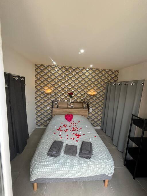 Mozart Cosy Love Room Chasse-sur-Rhône Extérieur photo